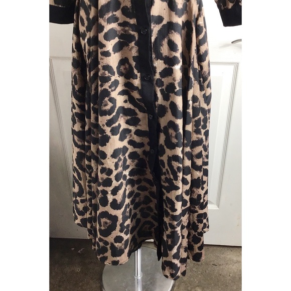 Gracia Leopard Print Midi Dress - Picture 4 of 5